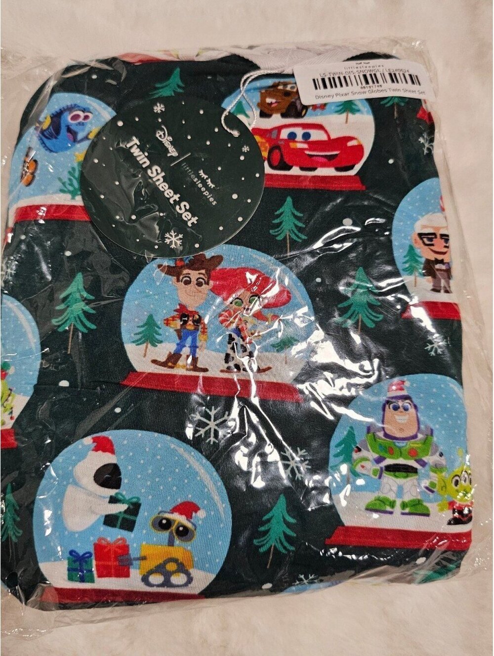 LS twin sheet set NiB Pixar Christmas